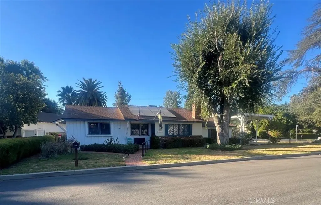 23141 Gonzales, Woodland Hills, CA — listing photo 1