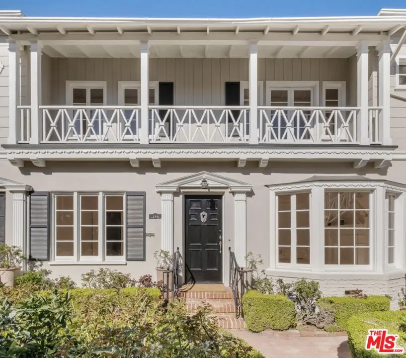 Condominium for rent at 156 N Swall Drive, Beverly Hills, CA featuring 2 beds and 2 baths