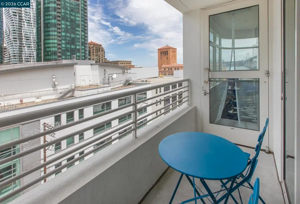 Condominium for rent at 403 Main St, San Francisco, CA featuring 1 bed and 1 bath