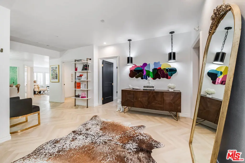 4310 Cahuenga Boulevard 104, Toluca Lake, CA — listing photo 1
