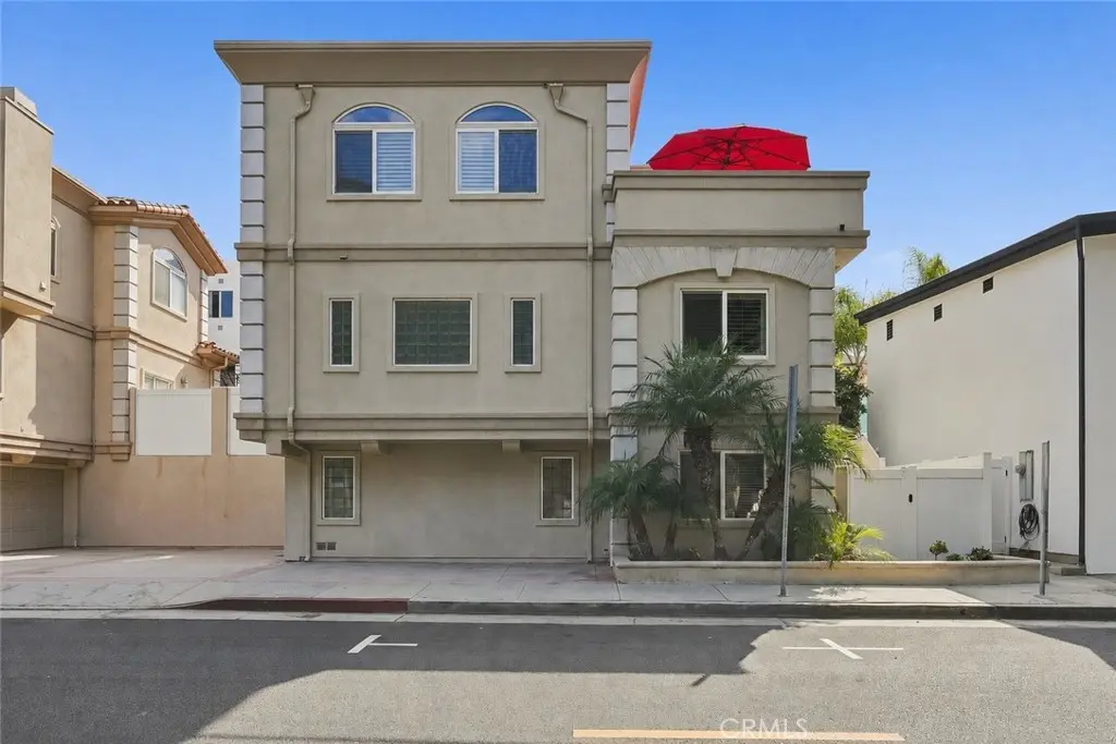 606 9th, Hermosa Beach, CA — listing photo 1