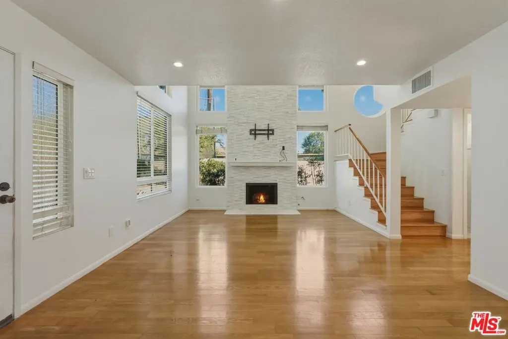 6845 Valley Circle Boulevard 22, West Hills, CA — listing photo 1