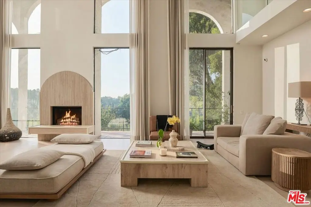 Single Family Residence for sale at 2299 Gloaming Way, Beverly Hills, CA featuring 5 beds and 6 baths