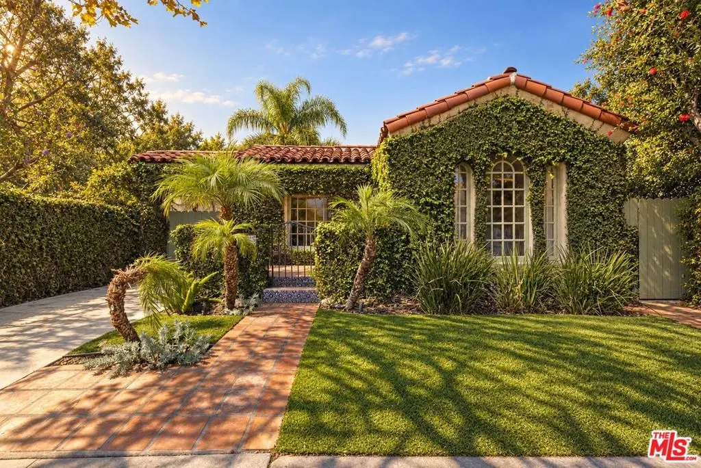 Single Family Residence for sale at 8215 Clinton Street, Los Angeles, CA featuring 3 beds and 3 baths