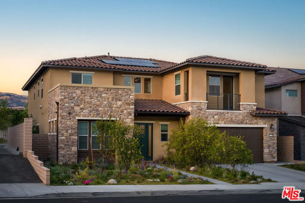 11728 Canoga Avenue, Chatsworth, CA — listing photo 1