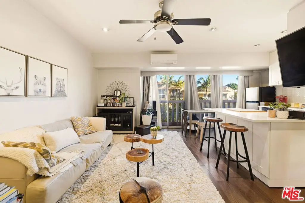 999 N Doheny Drive 104, West Hollywood, CA — listing photo 1
