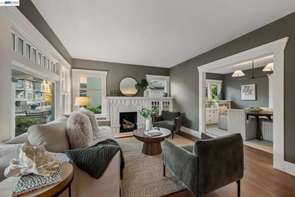 Single Family Residence for sale at 1023 Willow St, Alameda, CA featuring 2 beds and 1 bath