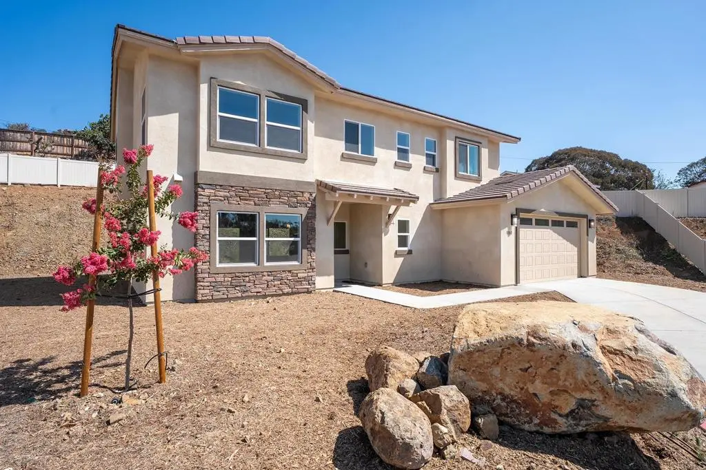 3880 Rojo Tierra Rd, La Mesa, CA — listing photo 1