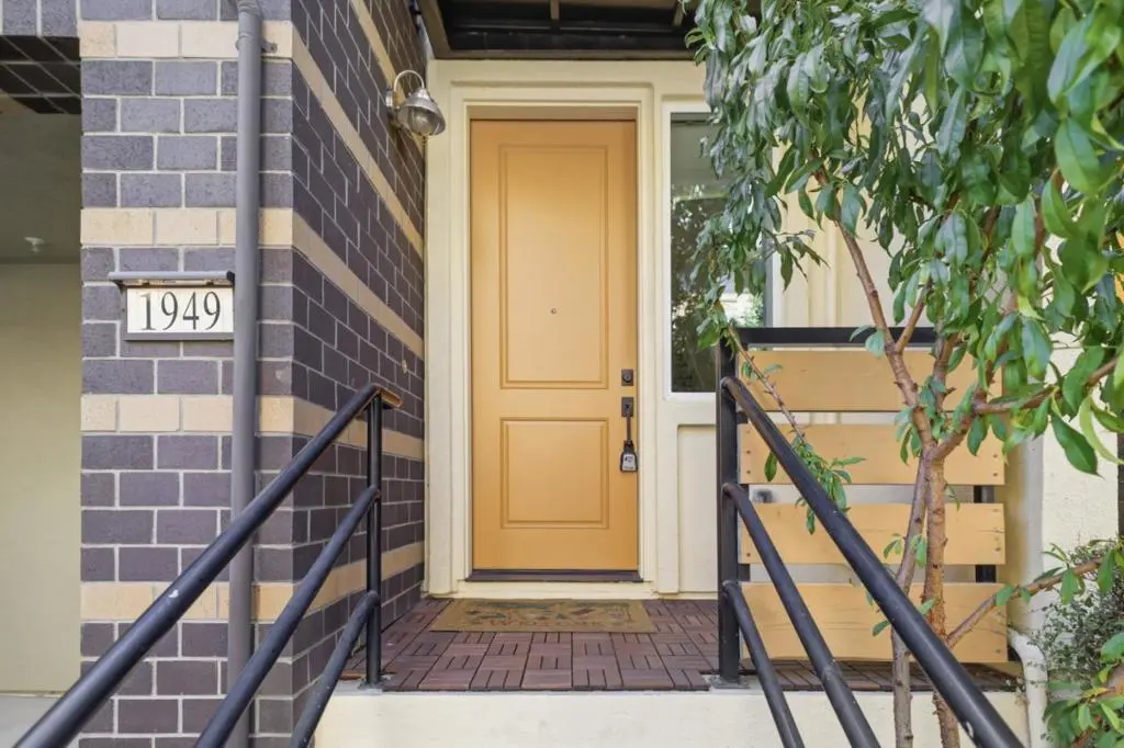 Townhouse for sale at 1949 Mahuron Circle, San Jose, CA featuring 3 beds and 3 baths