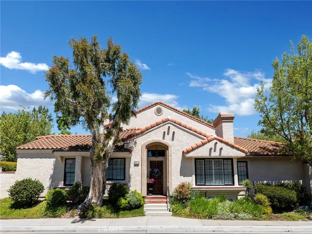 424 Country Club Drive A, Simi Valley, CA — listing photo 1