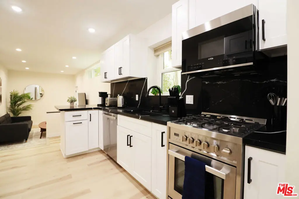 9040 Phyllis Avenue A2, West Hollywood, CA — listing photo 1