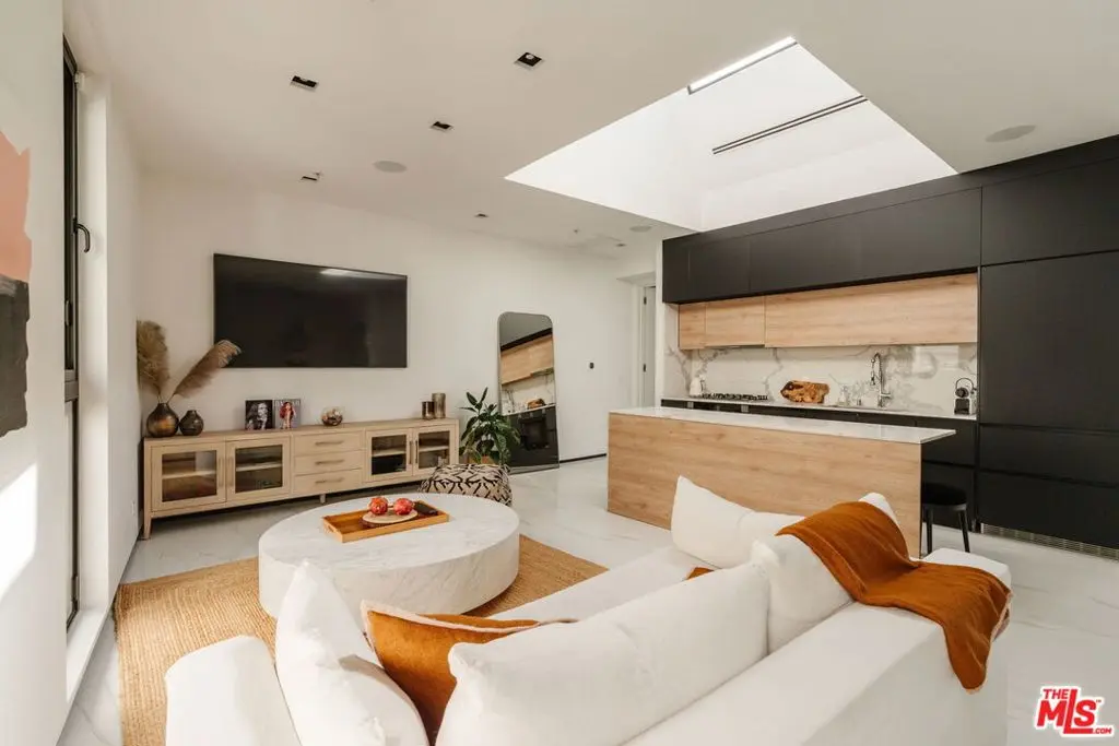 Condominium for sale at 1253 N Sweetzer Avenue 6, West Hollywood, CA featuring 1 bed and 1 bath