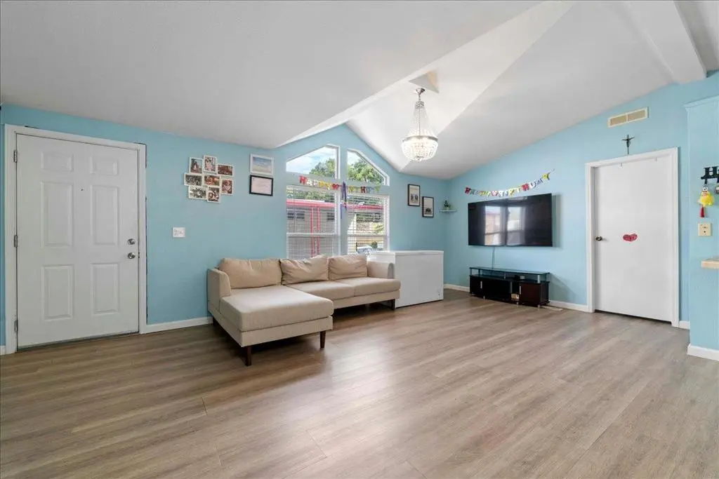 Manufactured In Park for sale at 5450 Monterey Road 59, San Jose, CA featuring 3 beds and 2 baths