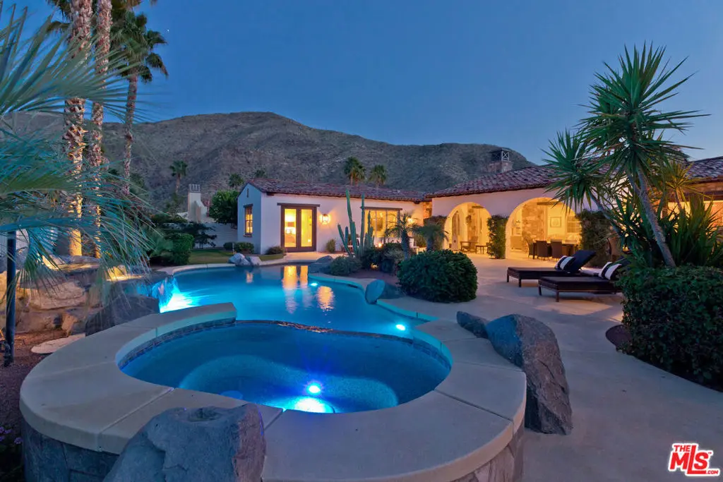 1062 Bella Vista Vista, Palm Springs, CA — listing photo 1