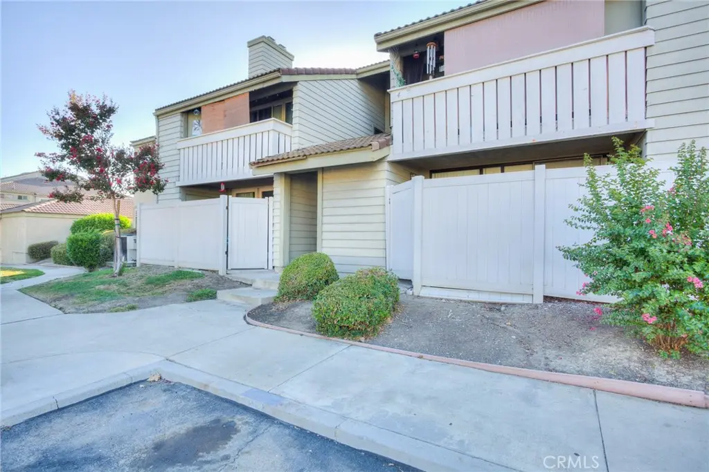 3 Carriage, Pomona, CA — listing photo 1