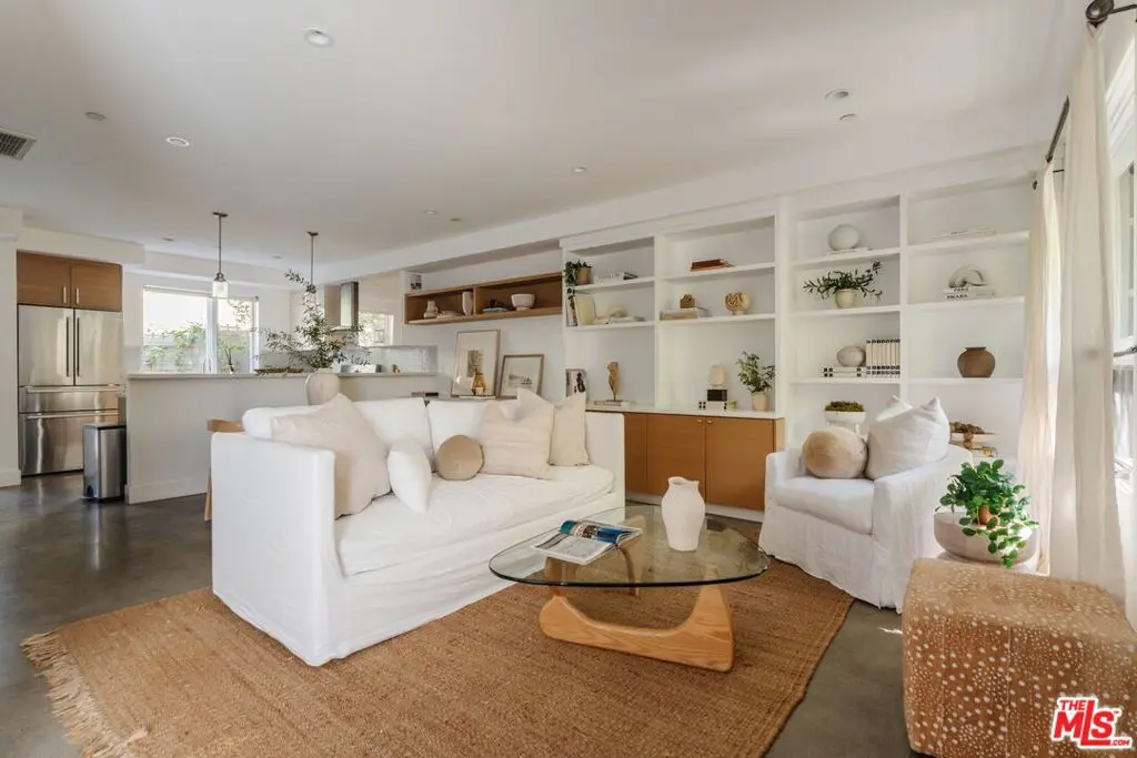 811 19th Street 2, Santa Monica, CA — listing photo 1