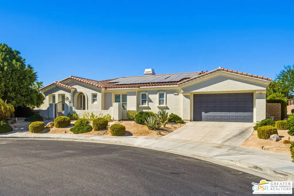 1420 Olga Way, Palm Springs, CA — listing photo 1