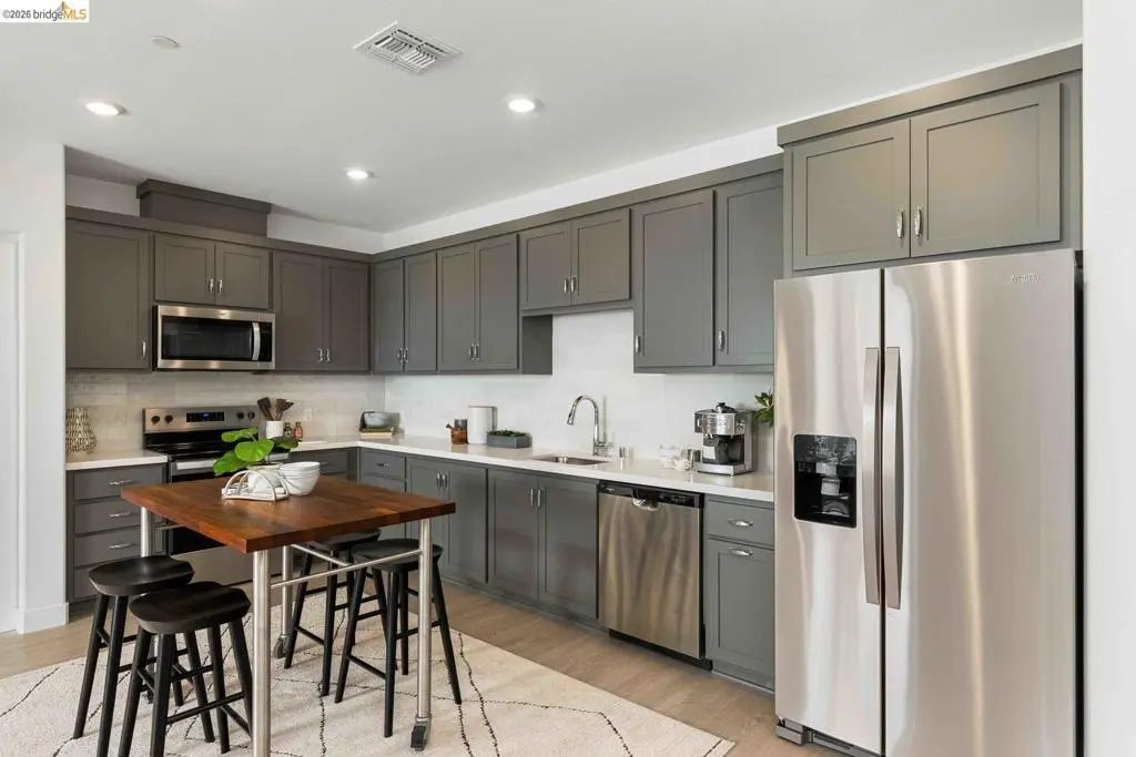 Condominium for sale at 500 Somi CT 308, Hayward, CA featuring 3 beds and 2 baths