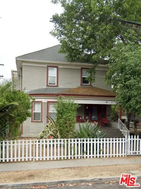 Single Family Residence for rent at 2909 S Catalina Street, Los Angeles, CA featuring 9 beds and 6 baths