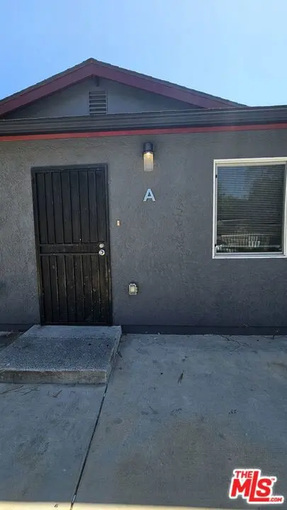 1320 W 37th Street A, Los Angeles, CA — listing photo 1