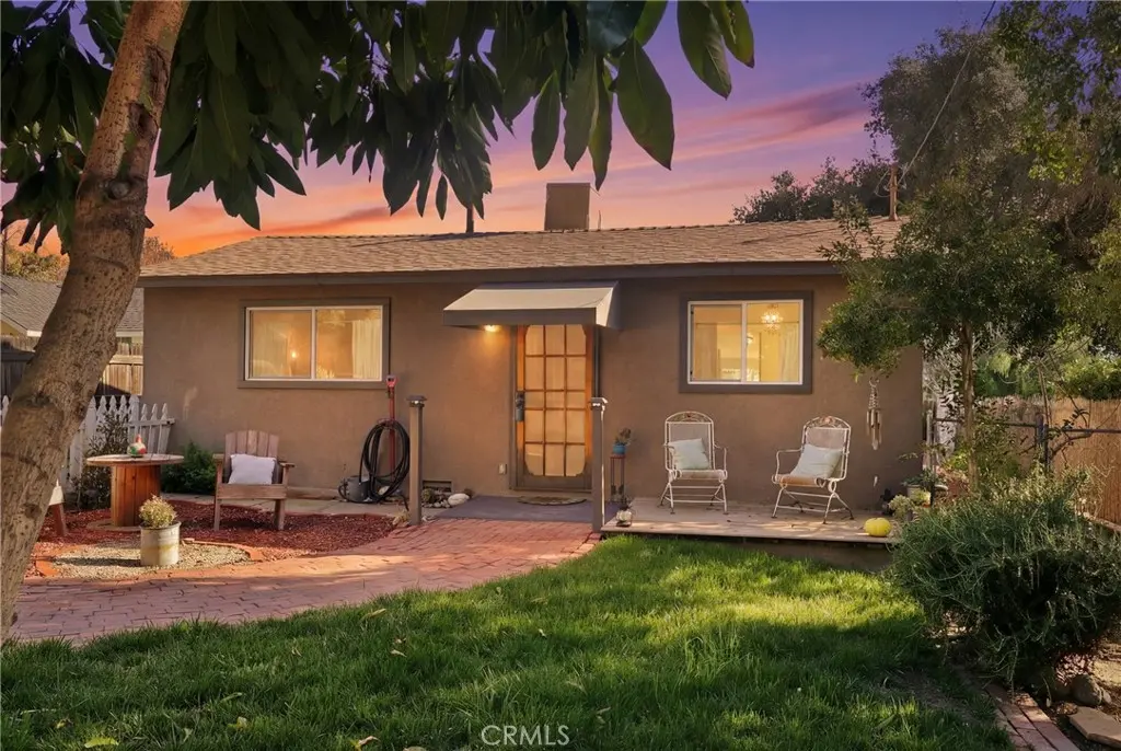 Duplex for sale at 35263 Beech, Yucaipa, CA featuring 3 beds and 2 baths