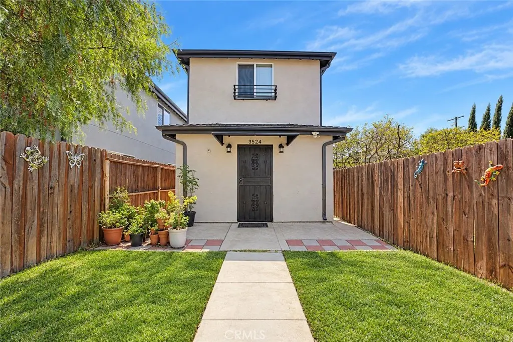 Single Family Residence for sale at 3524 Hunter Street, Los Angeles, CA featuring 3 beds and 3 baths