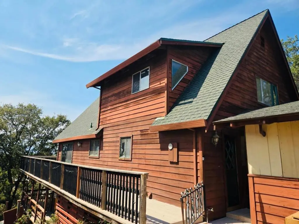 Single Family Residence for sale at 1040 Comstock Road, Hollister, CA featuring 3 beds and 3 baths