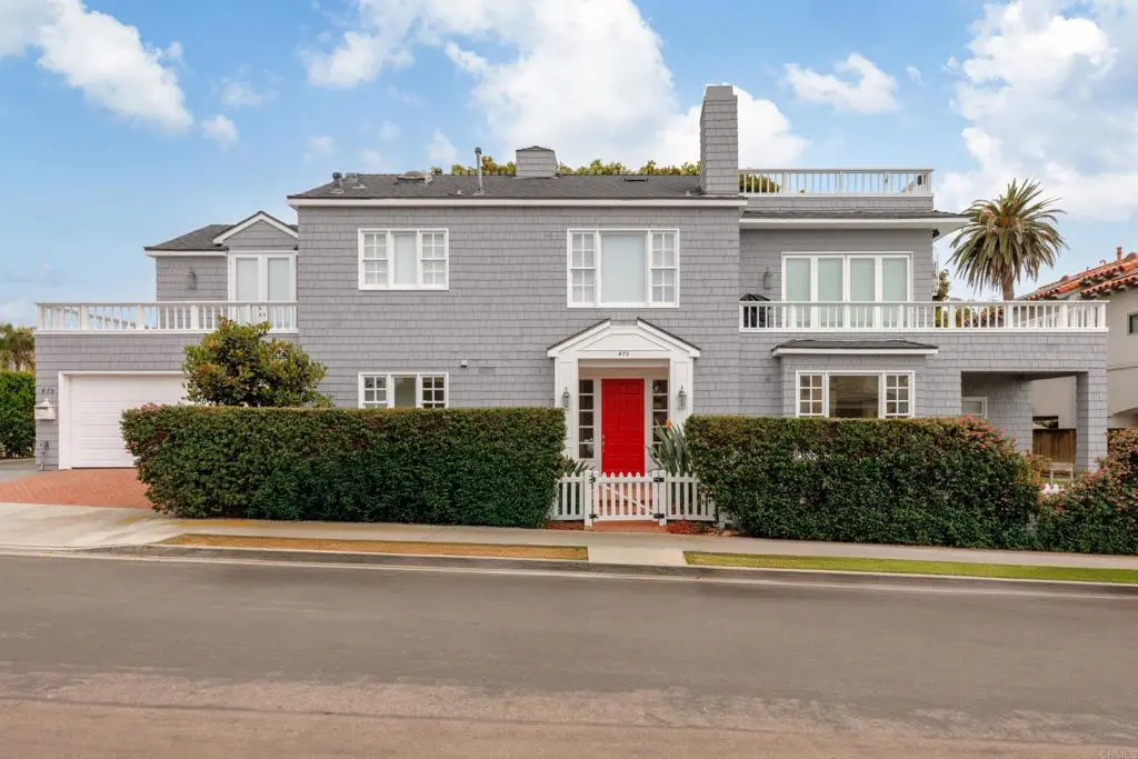 Single Family Residence for rent at 475 Marine Street, La Jolla, CA featuring 3 beds and 3 baths