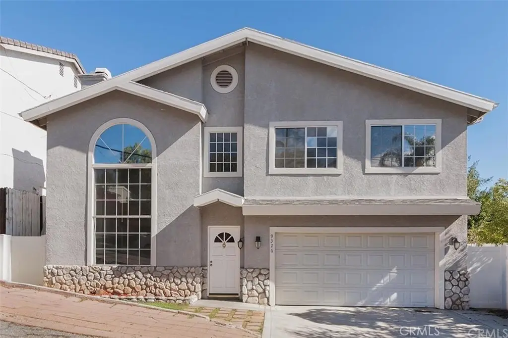 9326 Rowell, Chatsworth, CA — listing photo 1