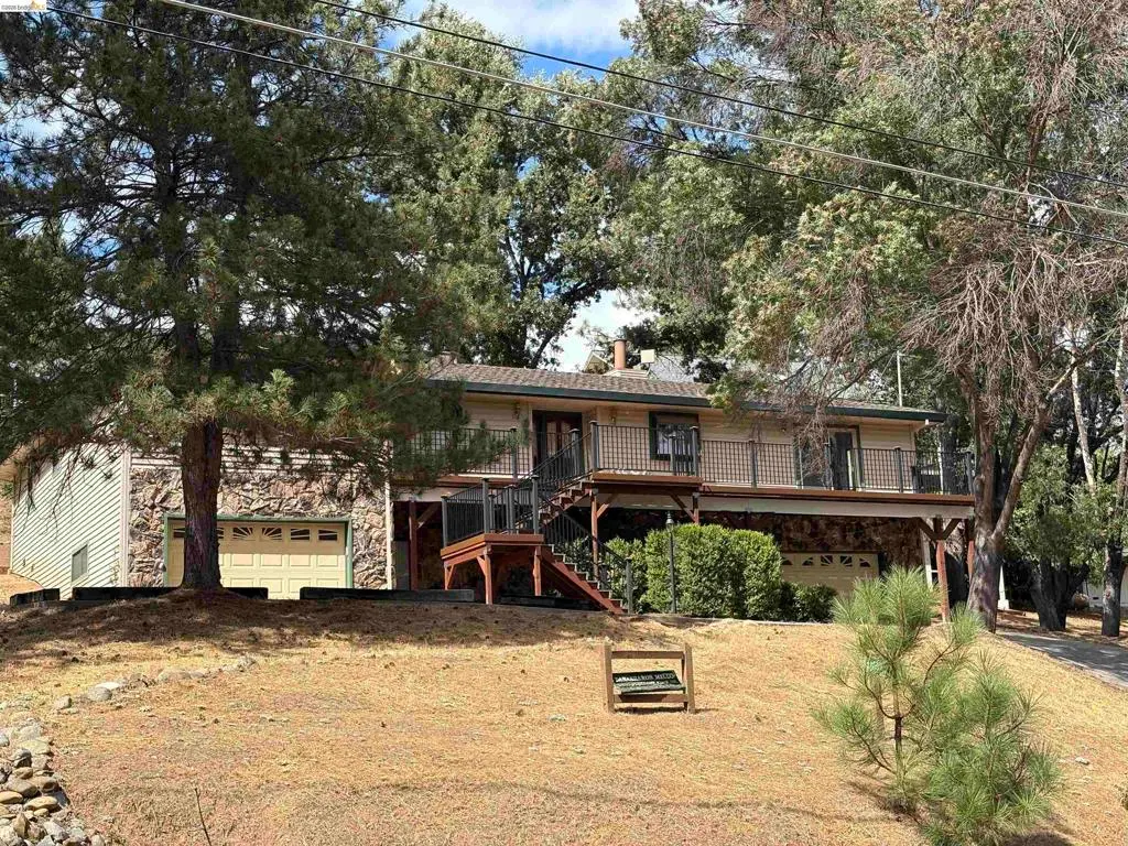 20059 Pleasant View Dr, Groveland, CA — listing photo 1