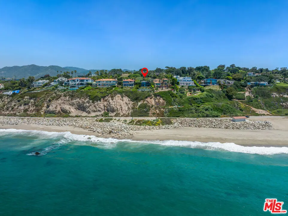 Single Family Residence for rent at 7089 Birdview Avenue, Malibu, CA featuring 3 beds and 3 baths