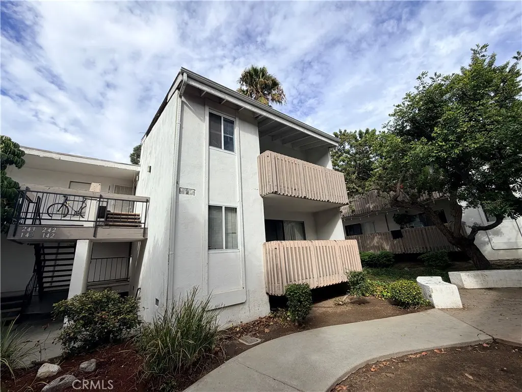 1661 Neil Armstrong 242, Montebello, CA — listing photo 1
