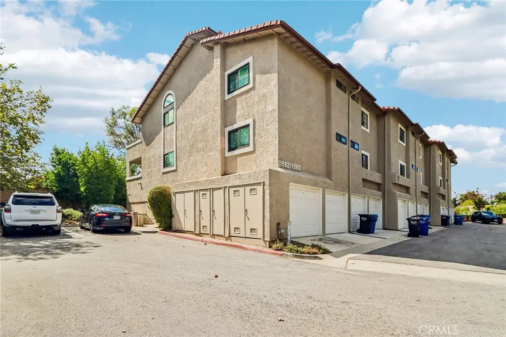 1574 Charterwood Court, Thousand Oaks, CA — listing photo 1