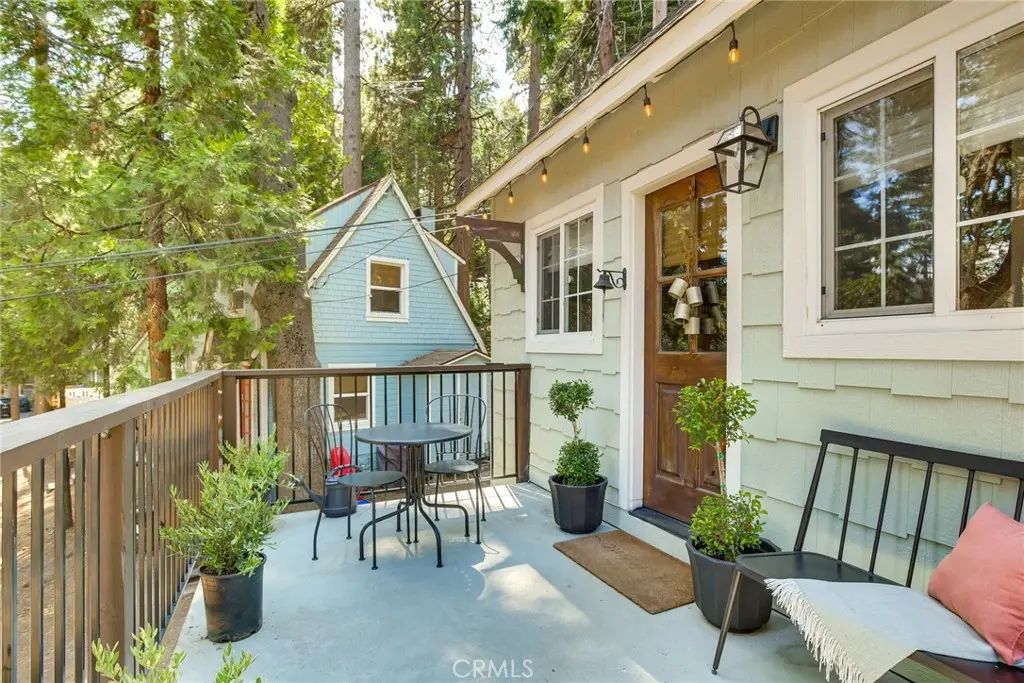 652 E Victoria Court, Lake Arrowhead, CA — listing photo 1