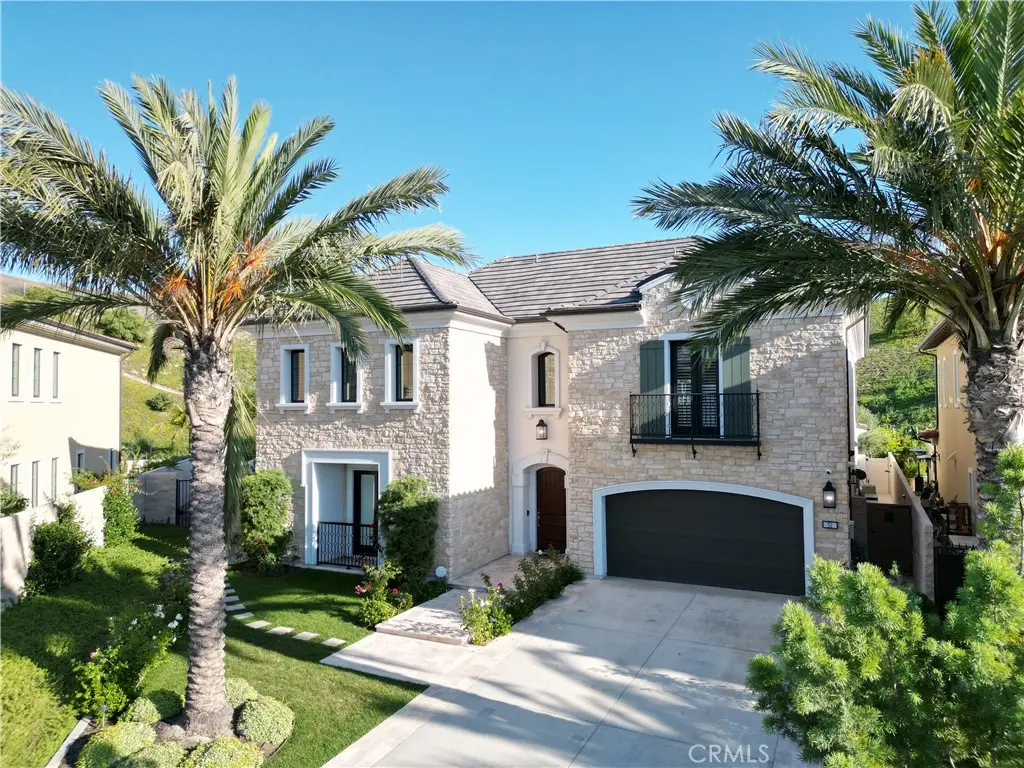 Residential Lease for rent at 51 Egret, Irvine, Orange County, CA featuring 5 beds and 6 baths