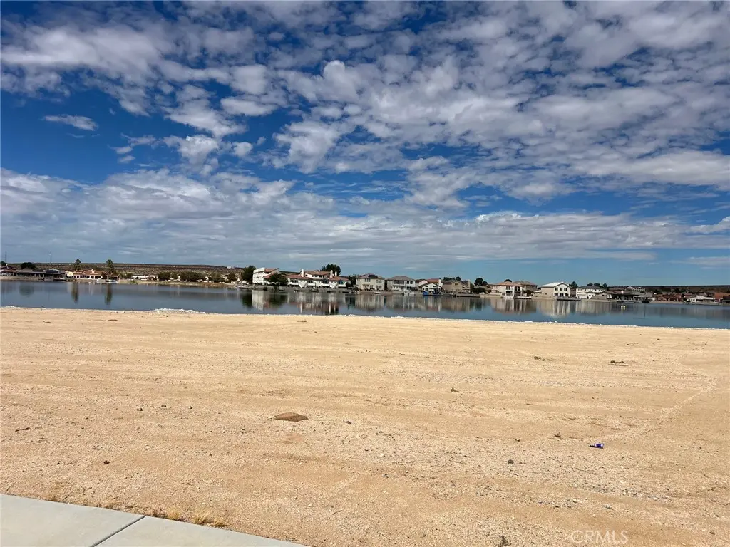 2 Autumn, Helendale, CA — listing photo 1