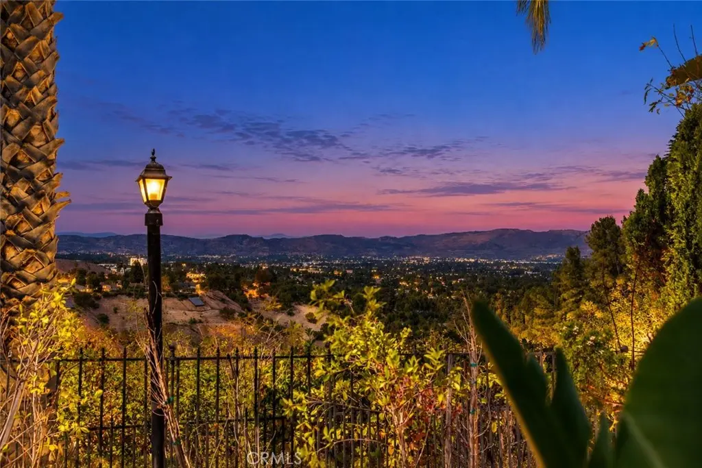 4537 Ellenita Avenue, Tarzana, CA — listing photo 1