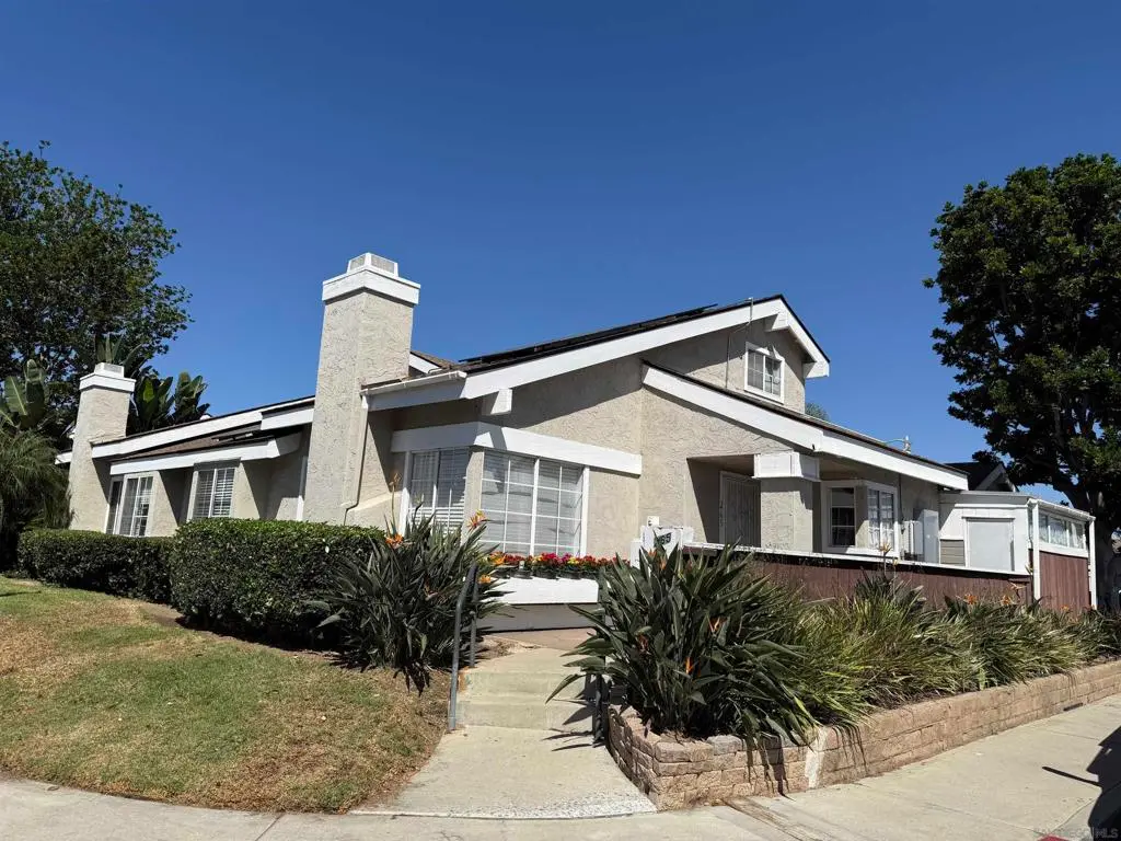 265 Riverview Way, Oceanside, CA — listing photo 1