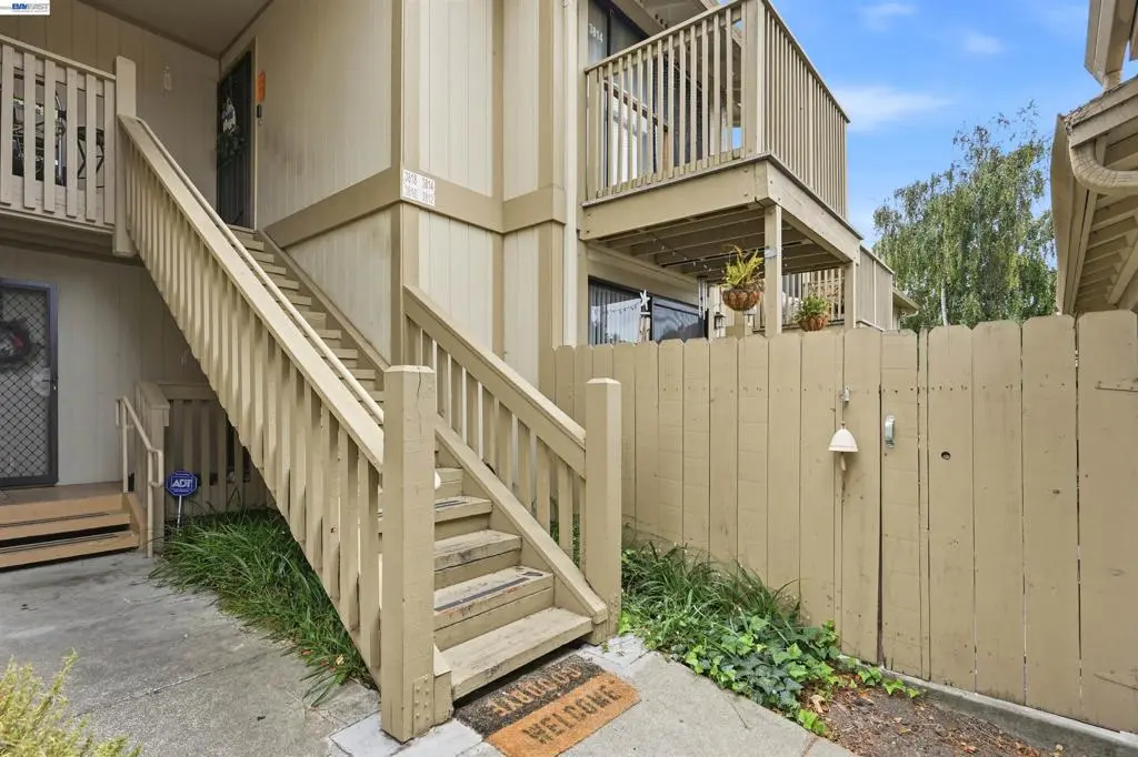 Condominium for sale at 3814 Via Verdi, Richmond, CA featuring 2 beds and 1 bath