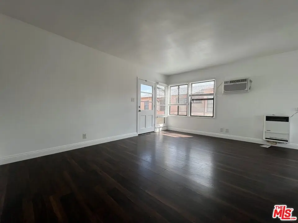 Condominium for rent at 2010 W 35th Street, Los Angeles, CA featuring 2 beds and 1 bath