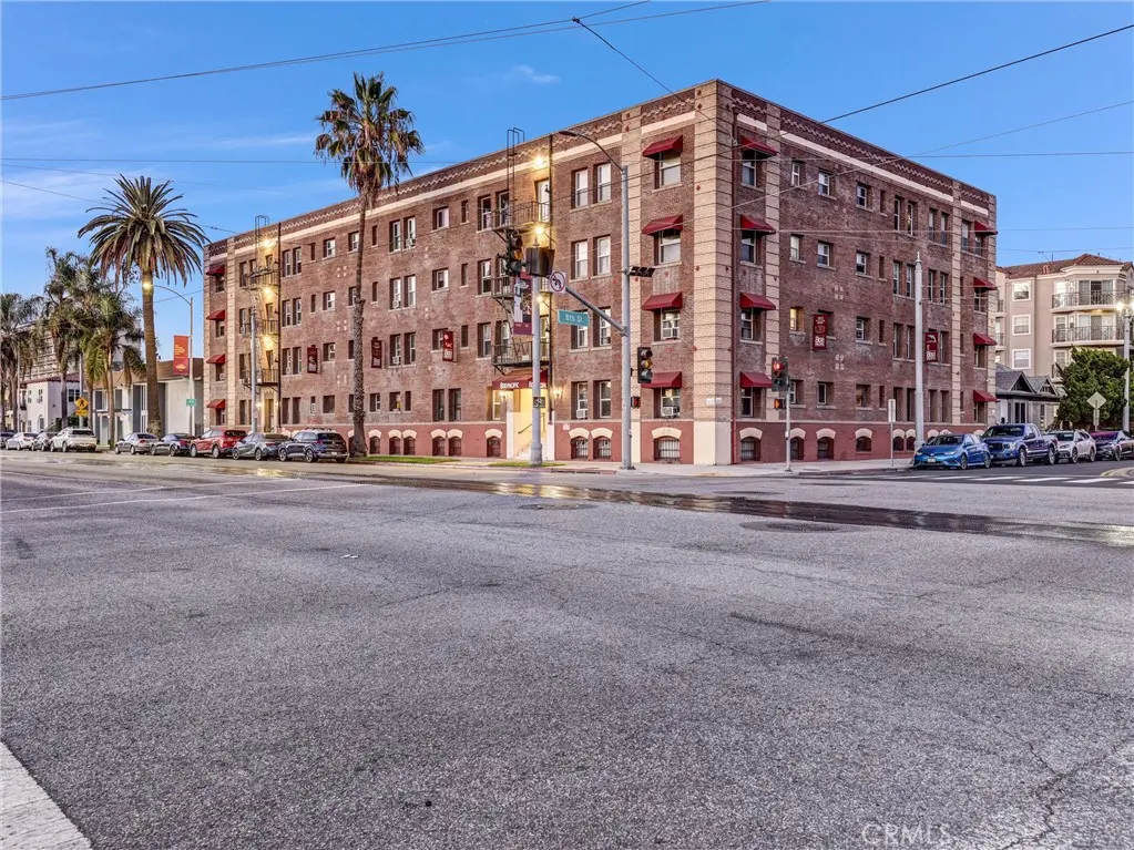 Apartment for rent at 800 Pacific 109, Long Beach, CA featuring 1 bed and 1 bath