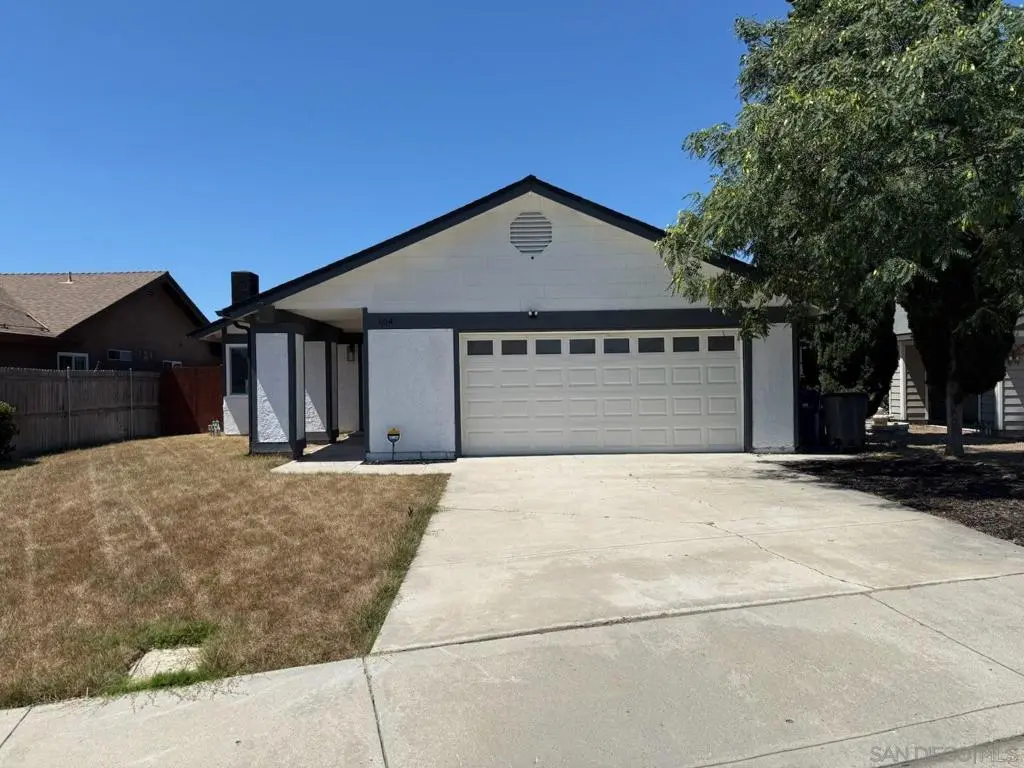 Apartment for rent at 664 Carefree Dr 4, San Diego, CA featuring 1 bed