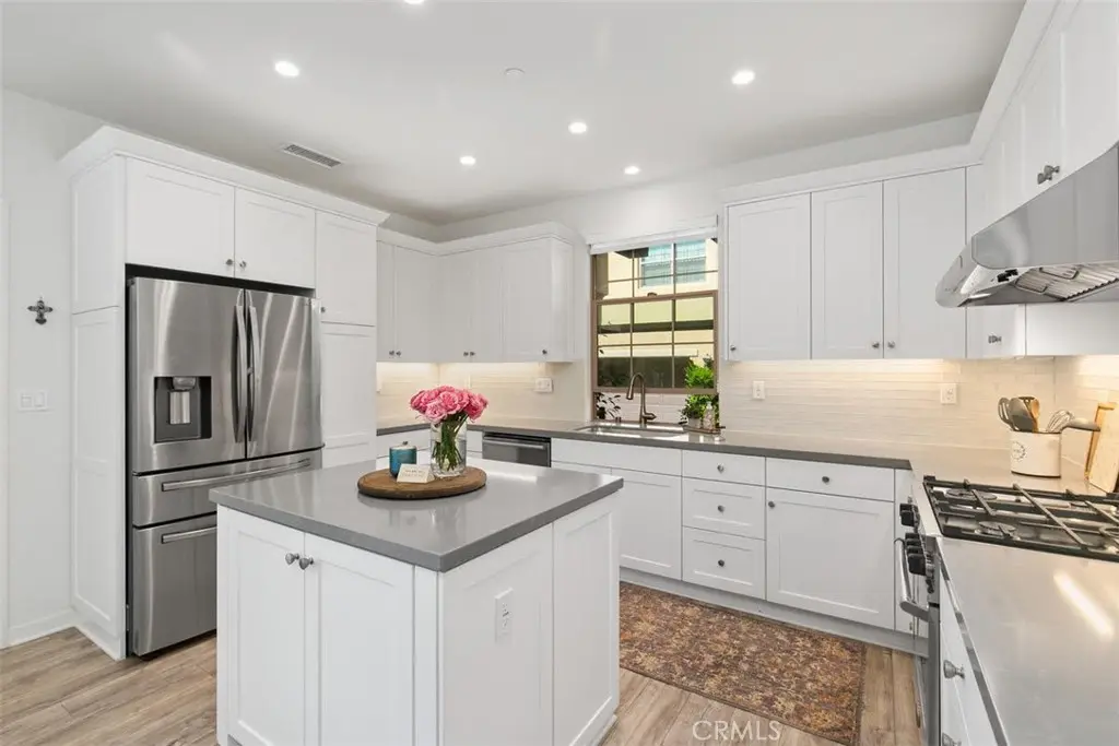 Condominium for rent at 105 Anthology, Irvine, CA featuring 3 beds and 3 baths