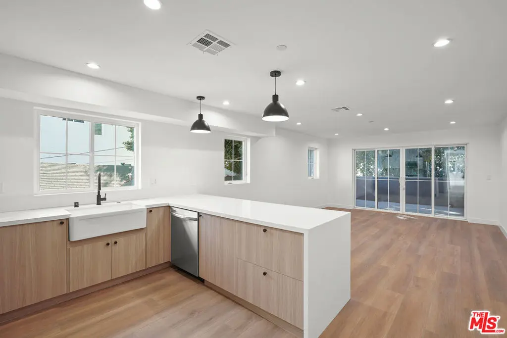 1331 N June Street 3/4, Los Angeles, CA — listing photo 1