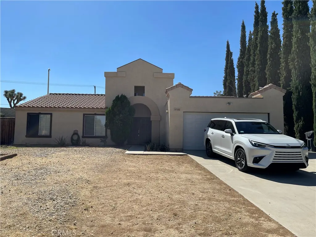 3800 Chalone, Palmdale, CA — listing photo 1