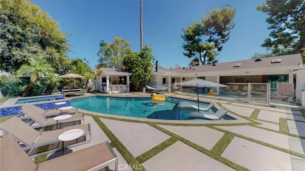Single Family Residence for rent at 6945 Amestoy, Los Angeles, CA featuring 6 beds and 6 baths