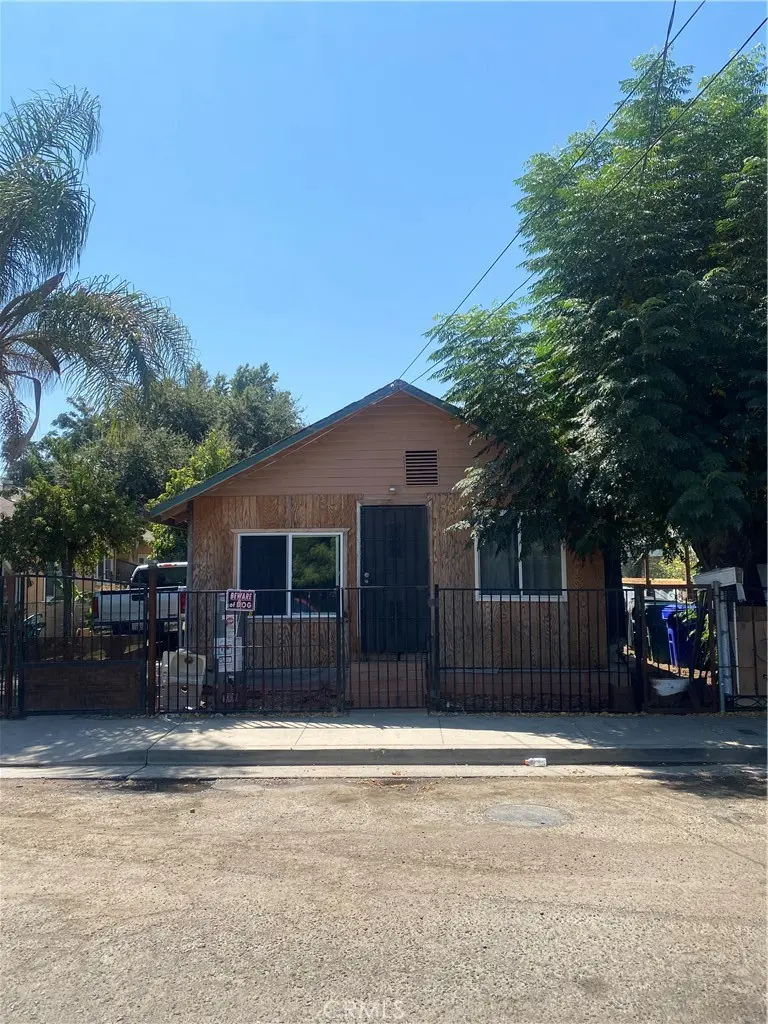 Single Family Residence for sale at 207 W River Ave, Porterville, CA featuring 2 beds and 1 bath