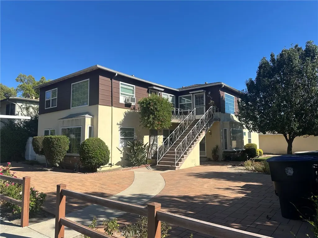 2208 W Victory, Burbank, CA — listing photo 1