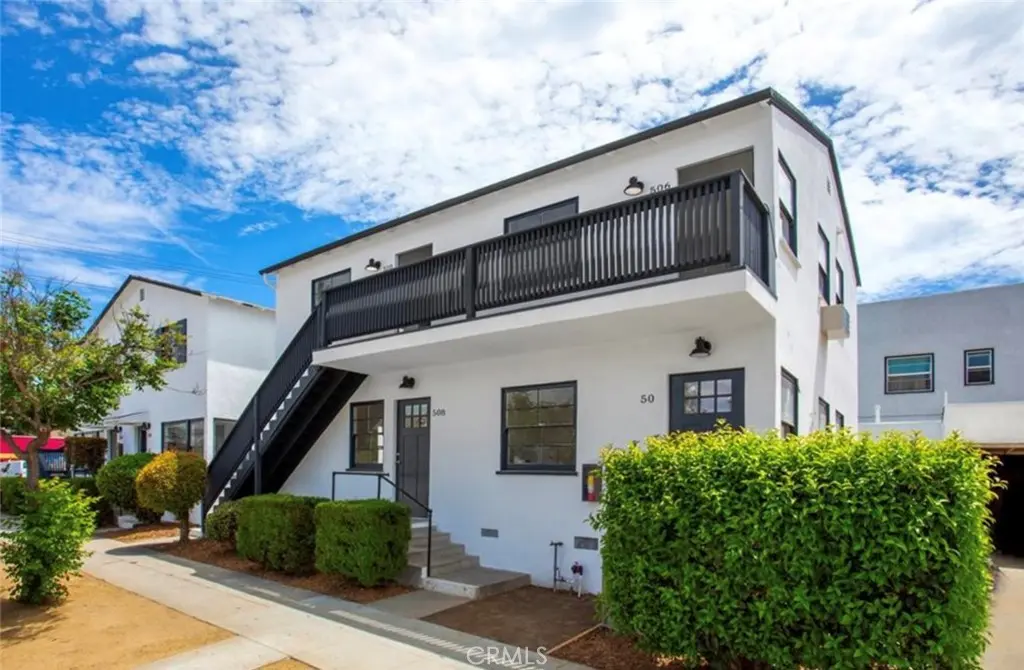 Apartment for rent at 510 5th Street, Long Beach, CA and 1 bath