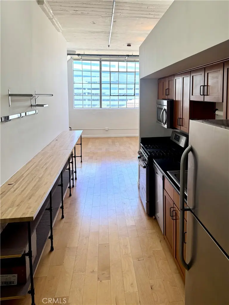 420 S San Pedro Street 405, Los Angeles, CA — listing photo 1